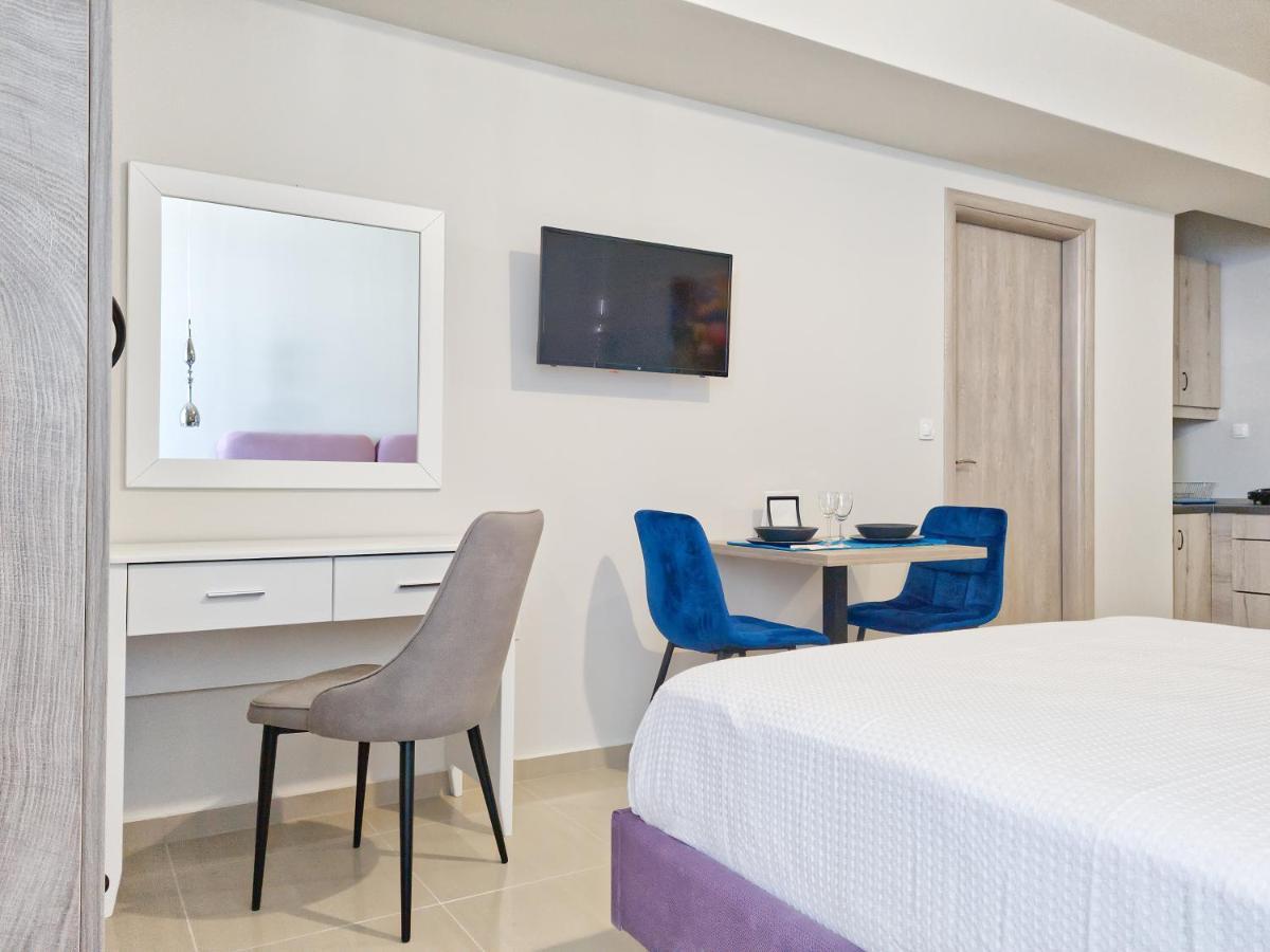 Epipleon Luxury Suites -104- Δωμάτιο 35Τμ Με Βεράντα 35Τμ Μπροστά Στη Θάλασσα نافبكْتوس المظهر الخارجي الصورة