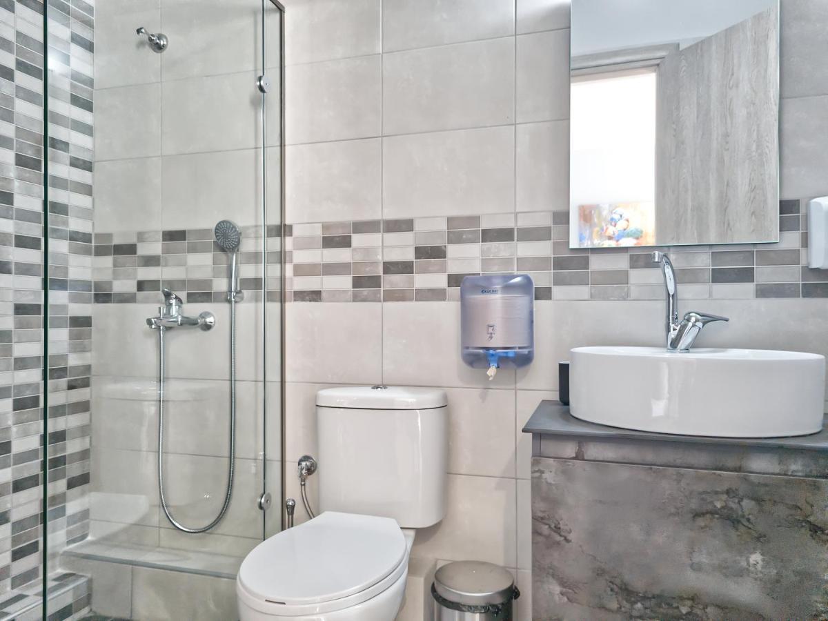 Epipleon Luxury Suites -104- Δωμάτιο 35Τμ Με Βεράντα 35Τμ Μπροστά Στη Θάλασσα نافبكْتوس المظهر الخارجي الصورة