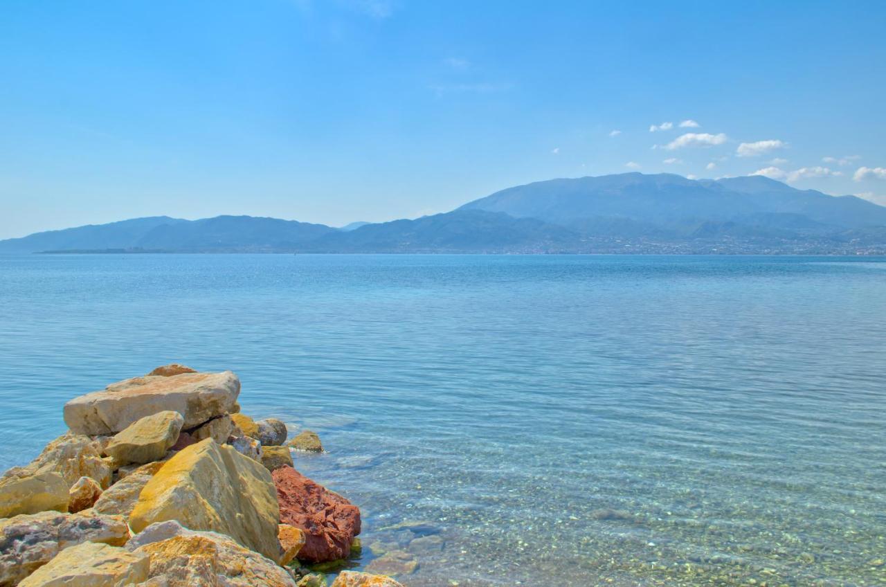Epipleon Luxury Suites -104- Δωμάτιο 35Τμ Με Βεράντα 35Τμ Μπροστά Στη Θάλασσα نافبكْتوس المظهر الخارجي الصورة